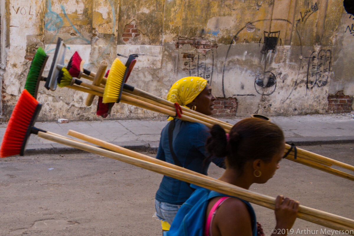 Brushes, Havana