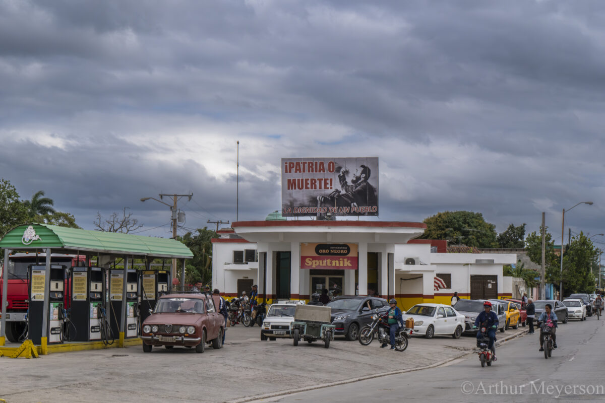 Gasoline Line, Camaguey